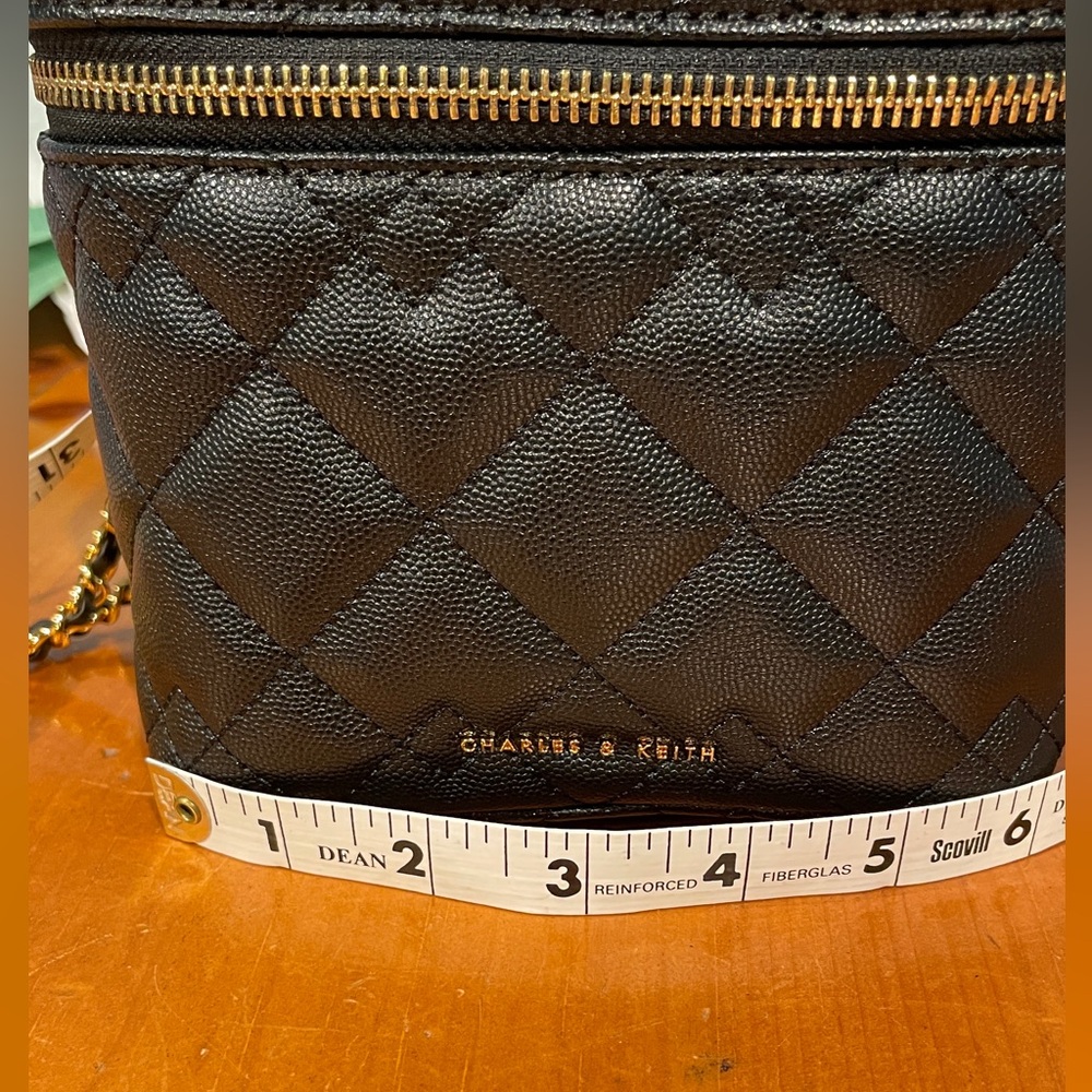 Charles & Keith Black Quilt Bag - Picture 12 of 14